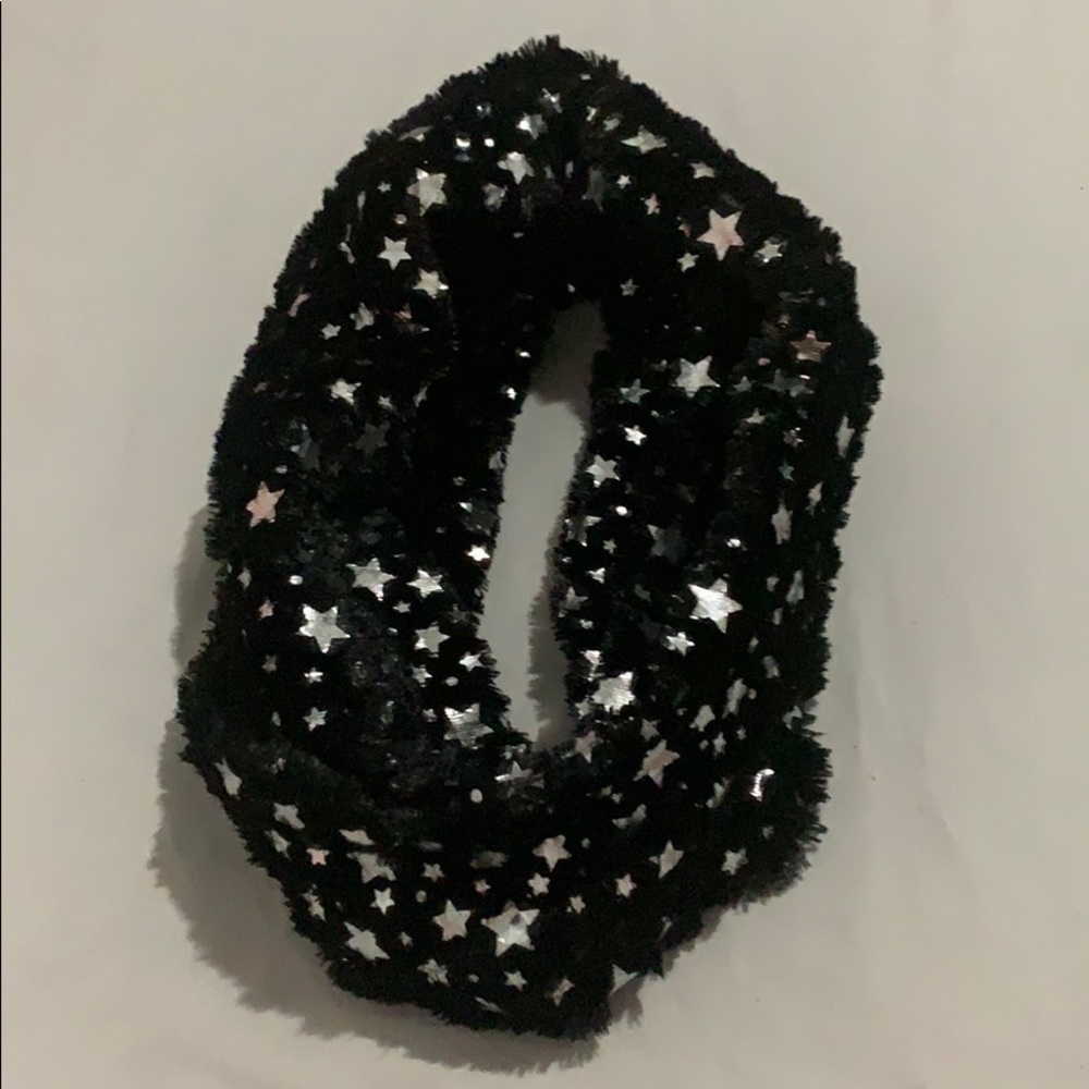 Black star scarf’One size